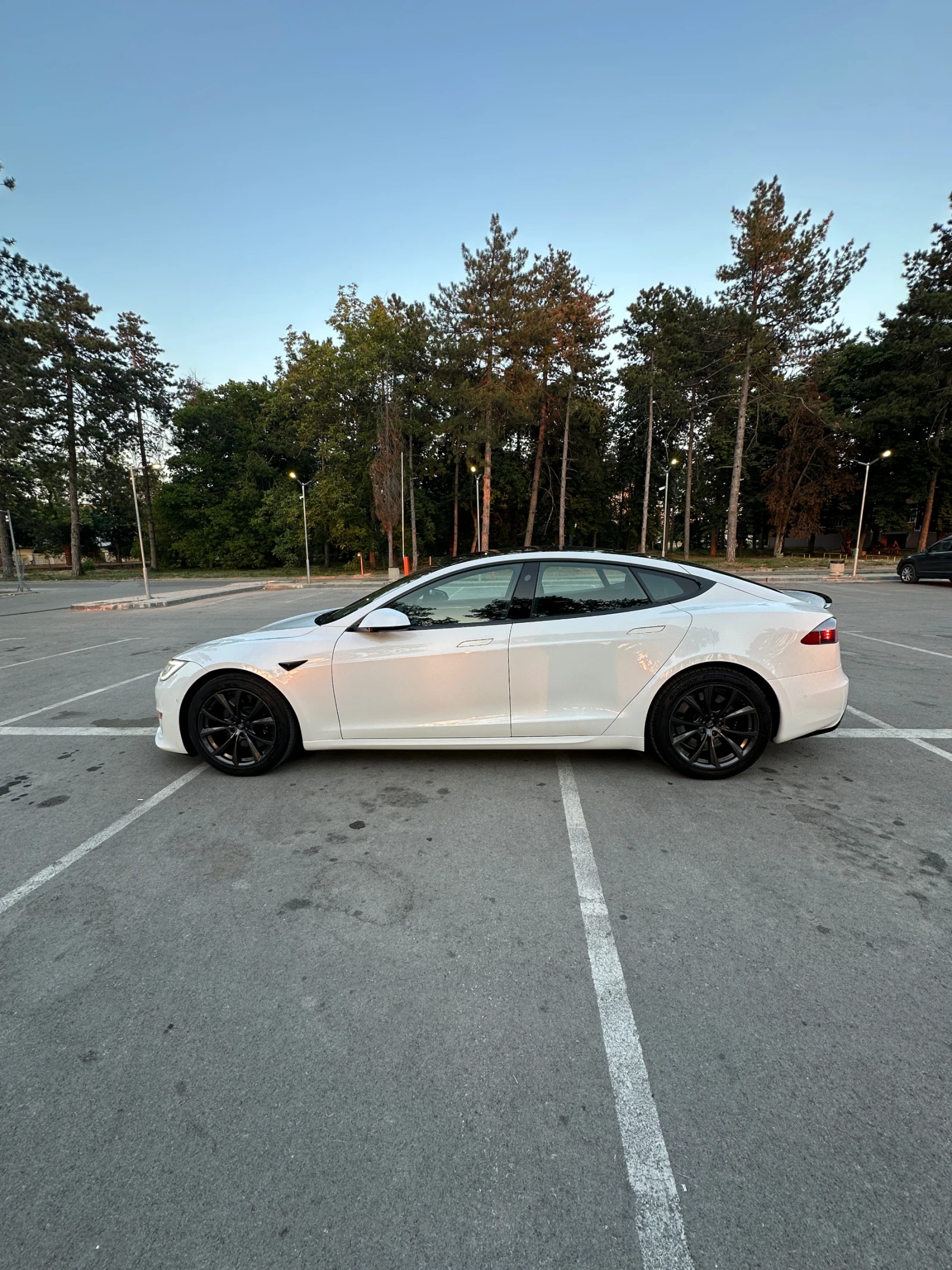 Tesla Model S Plaid, снимка 4 - Автомобили и джипове - 55616940