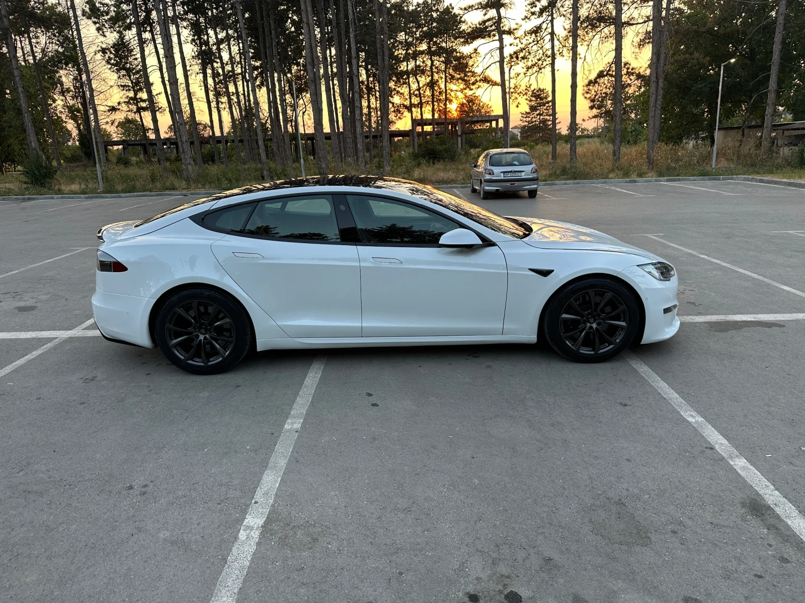Tesla Model S Plaid, снимка 3 - Автомобили и джипове - 55616940