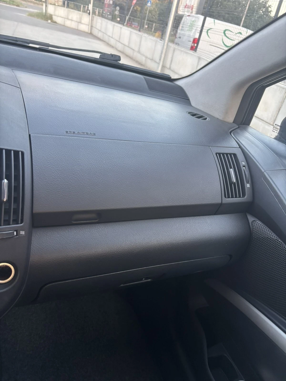 Toyota Corolla verso, снимка 8 - Автомобили и джипове - 55665195