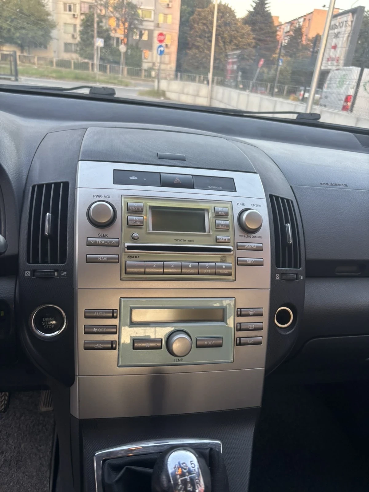Toyota Corolla verso, снимка 7 - Автомобили и джипове - 55665195