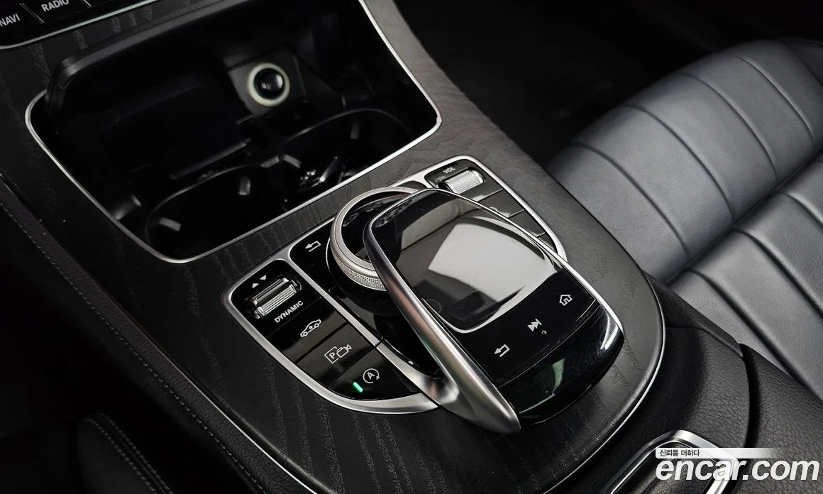 Mercedes-Benz E 220 E220d Coupe, снимка 16 - Автомобили и джипове - 55794714