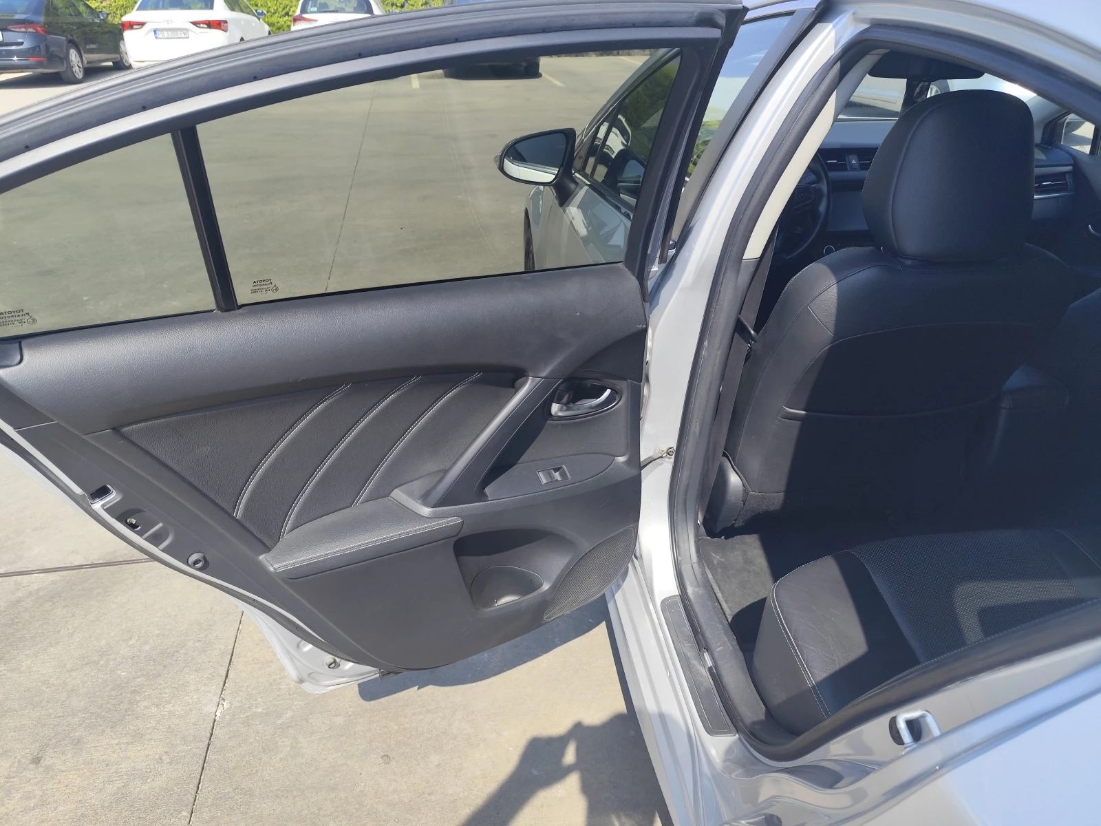 Toyota Avensis 2WW, снимка 10 - Автомобили и джипове - 56031360