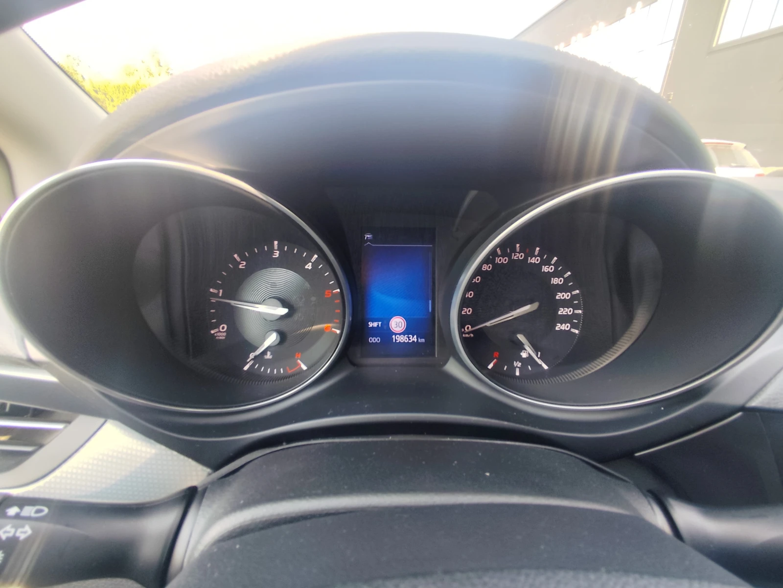 Toyota Avensis 2WW, снимка 14 - Автомобили и джипове - 56031360