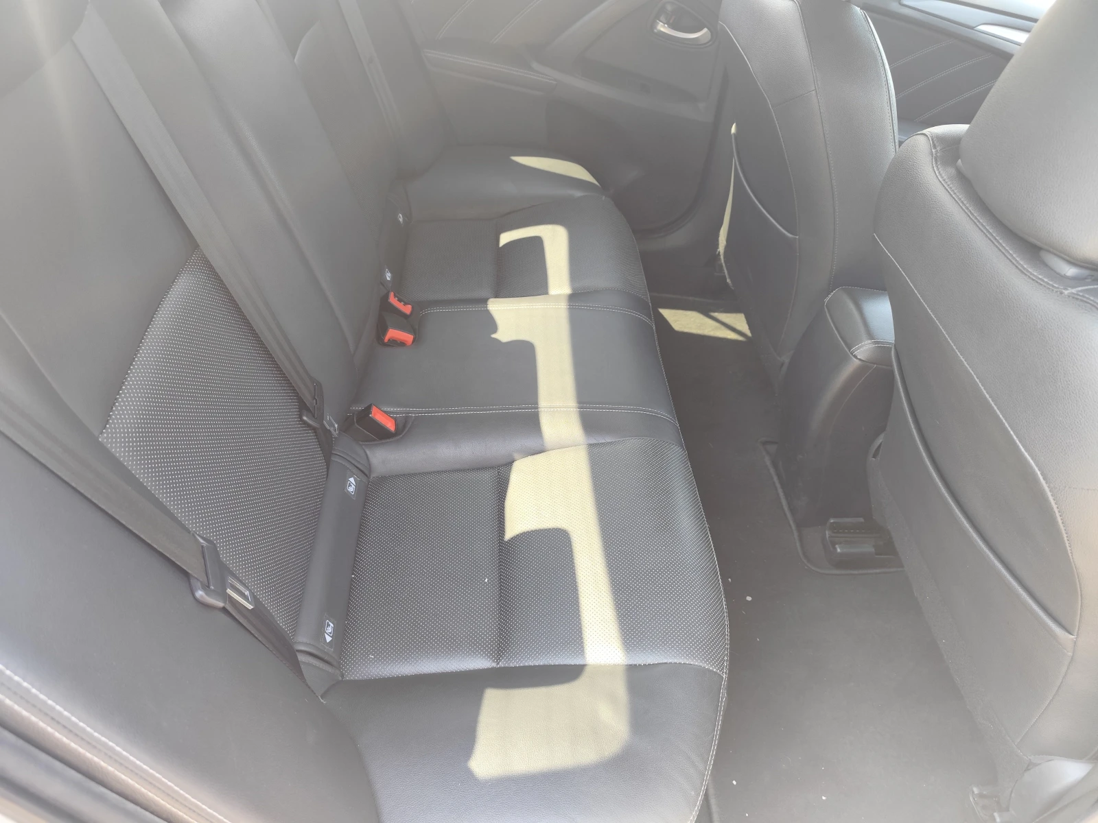 Toyota Avensis 2WW, снимка 8 - Автомобили и джипове - 56031360