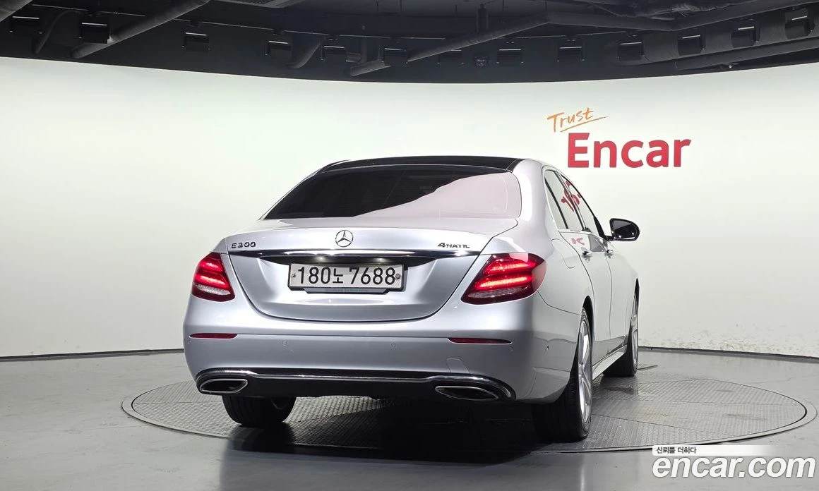 Mercedes-Benz E 200 E200 Avantgarde, снимка 4 - Автомобили и джипове - 56117535
