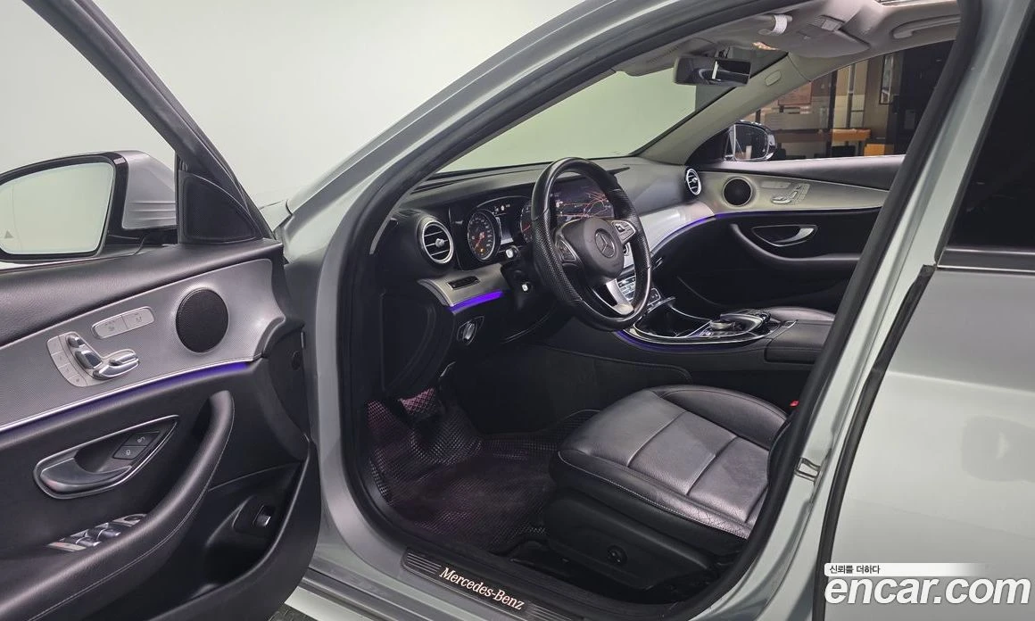 Mercedes-Benz E 200 E200 Avantgarde, снимка 10 - Автомобили и джипове - 56117535