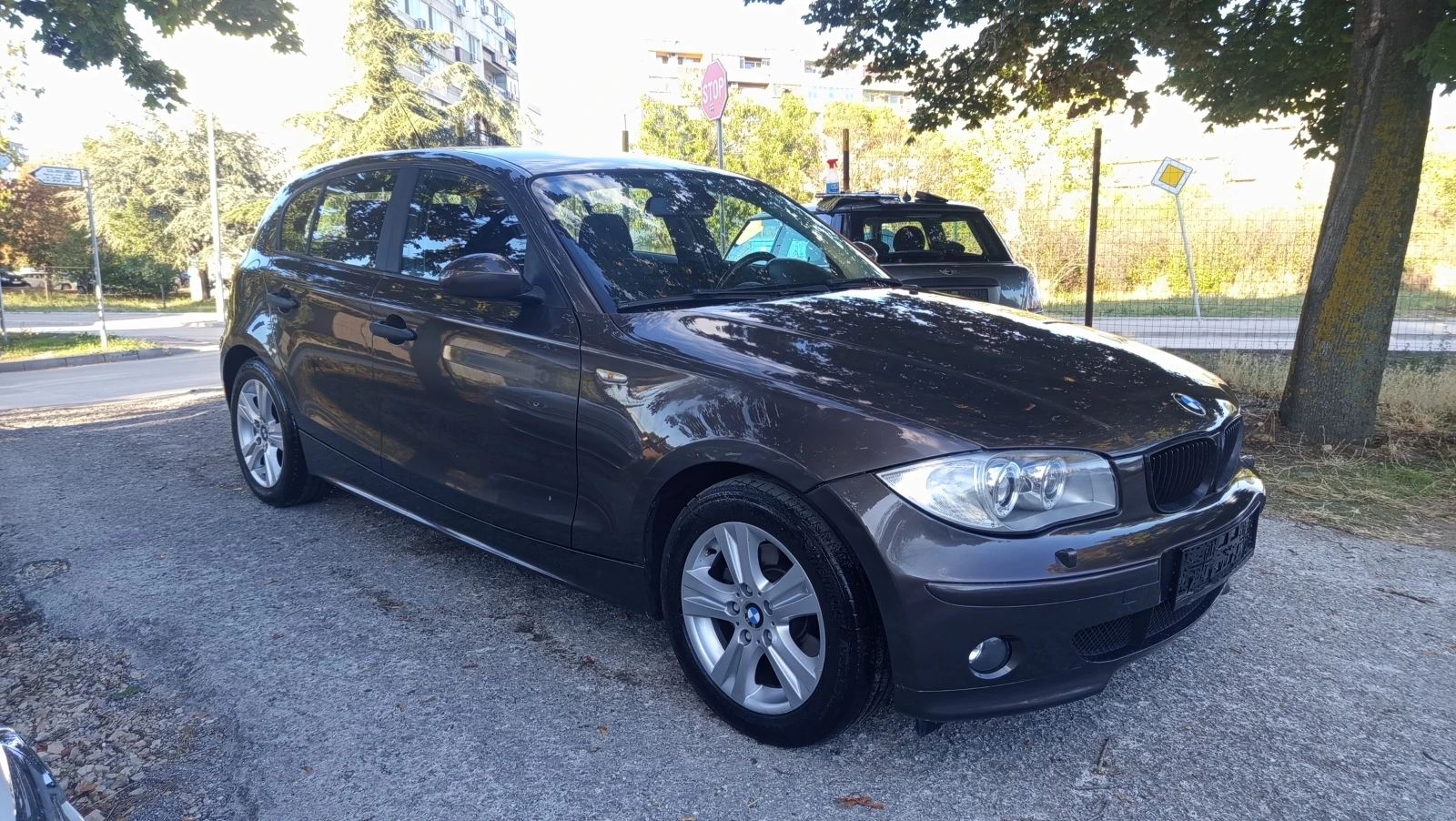 BMW 120 2.0D AVTOMAT NAVI XENON, снимка 4 - Автомобили и джипове - 56215580