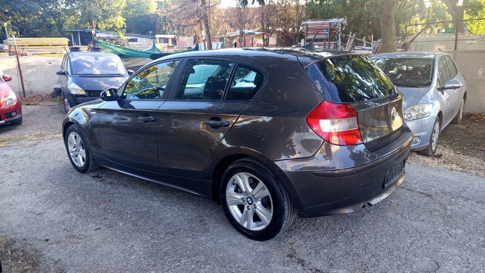 BMW 120 2.0D AVTOMAT NAVI XENON, снимка 7 - Автомобили и джипове - 56215580