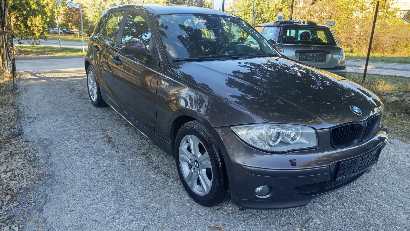 BMW 120 2.0D AVTOMAT NAVI XENON, снимка 15 - Автомобили и джипове - 56215580