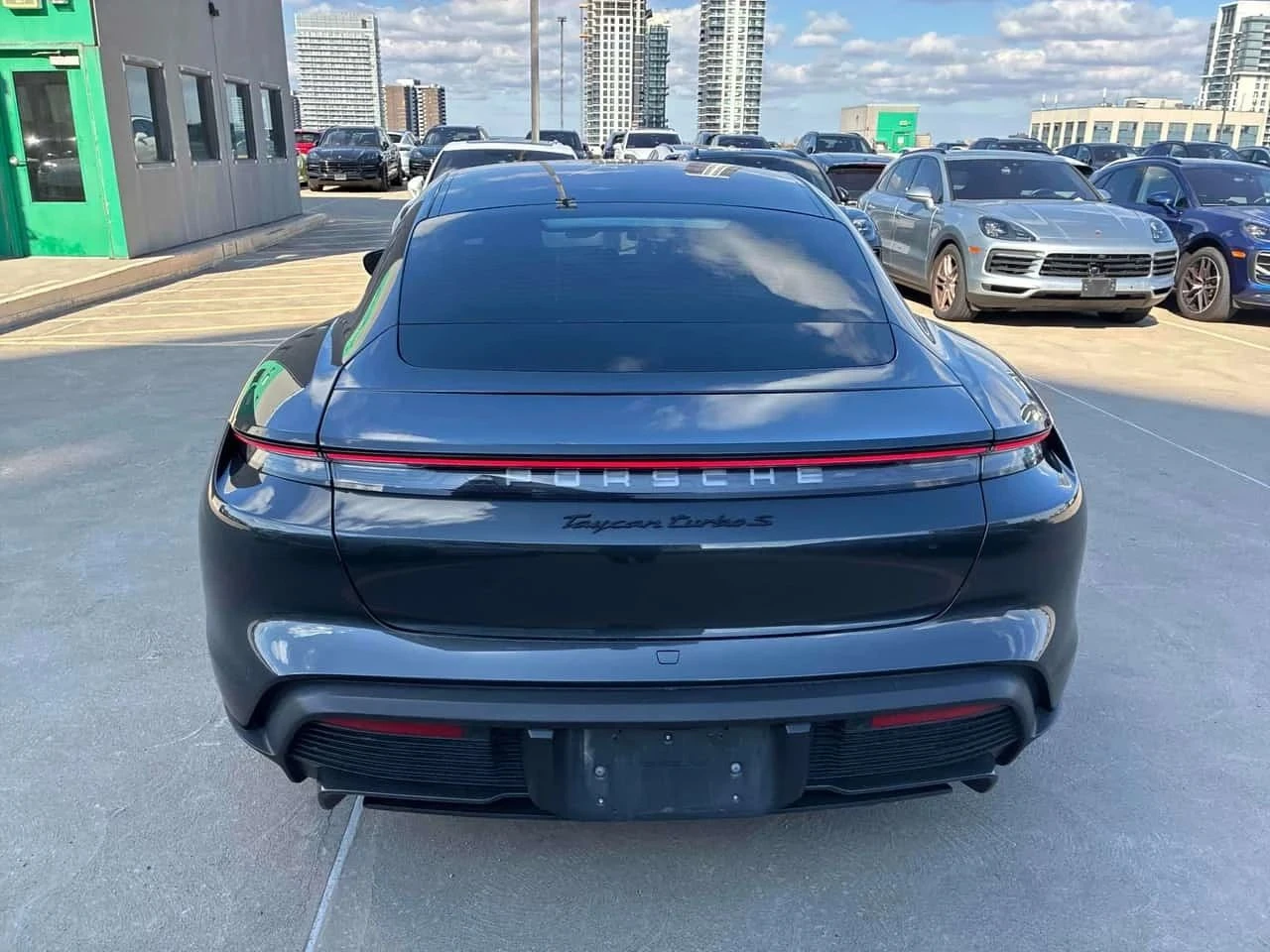Porsche Taycan, снимка 4 - Автомобили и джипове - 56687366