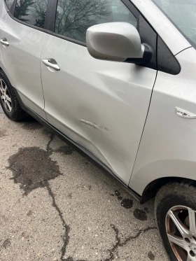 Hyundai IX35 2.0 - 5400 € / 10561.48 лв. - 11544640 5