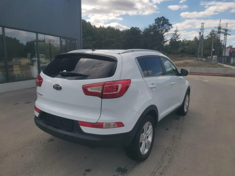 Kia Sportage 1.6, снимка 8 - Автомобили и джипове - 47669907