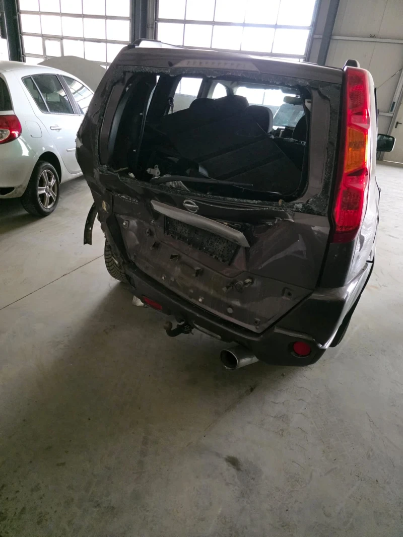 Nissan X-trail 2.0i     Facelift  , снимка 8 - Автомобили и джипове - 50955617