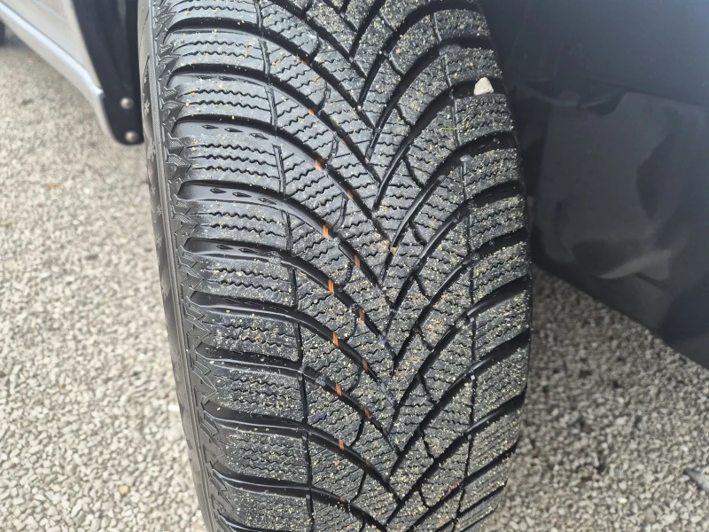 Honda Hr-v 4+ 4 1.6 бензин 105кс, снимка 14 - Автомобили и джипове - 53514634