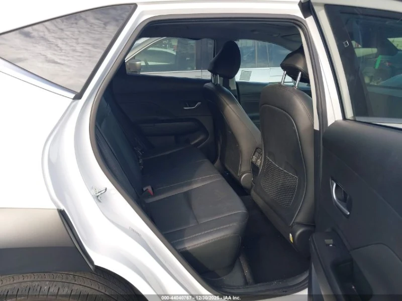 Hyundai Kona 1.6l Limited, снимка 8 - Автомобили и джипове - 53517840