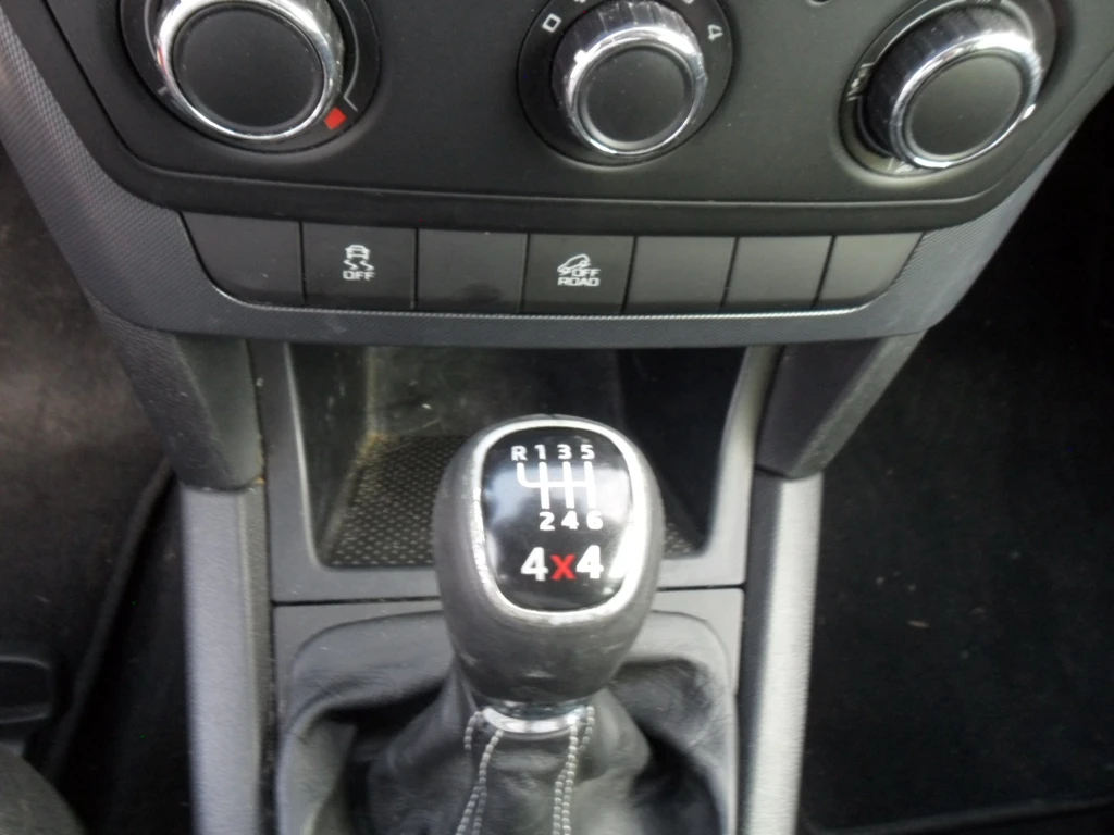 Skoda Yeti 2.0 тди 4х4 - изображение 8
