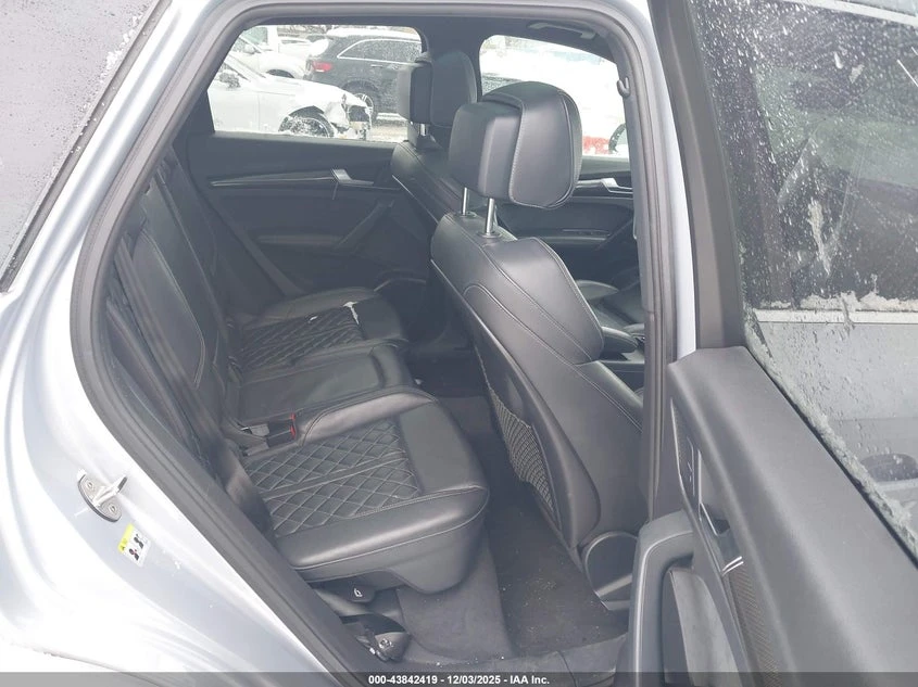 Audi SQ5 Bang&Olufsen* подгрев* панорама* KEYLESS* BLIND SP, снимка 8 - Автомобили и джипове - 53837332