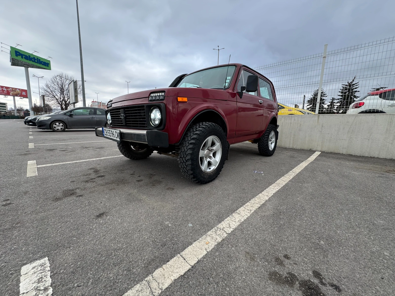 Lada Niva 1.7i, снимка 5 - Автомобили и джипове - 53965860