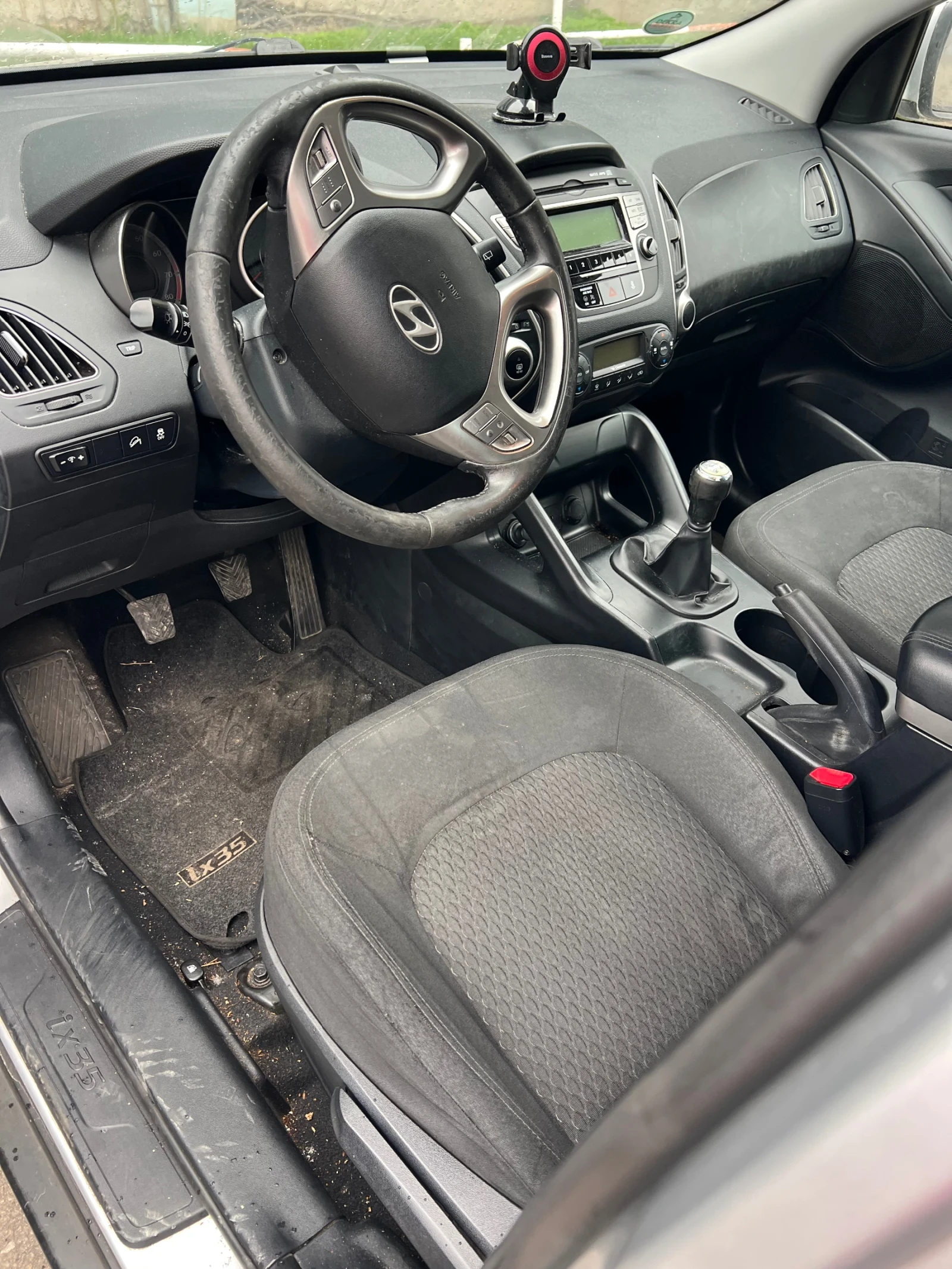 Hyundai IX35 2.0, снимка 7 - Автомобили и джипове - 54024714