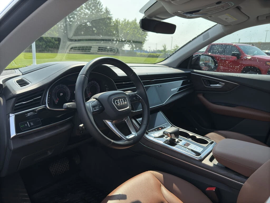 Audi Q8 TECHNIK 55 TFSI| BANG&OLUFSEN| MATRIX| ПАНО| ЩОРИ, снимка 7 - Автомобили и джипове - 54082254