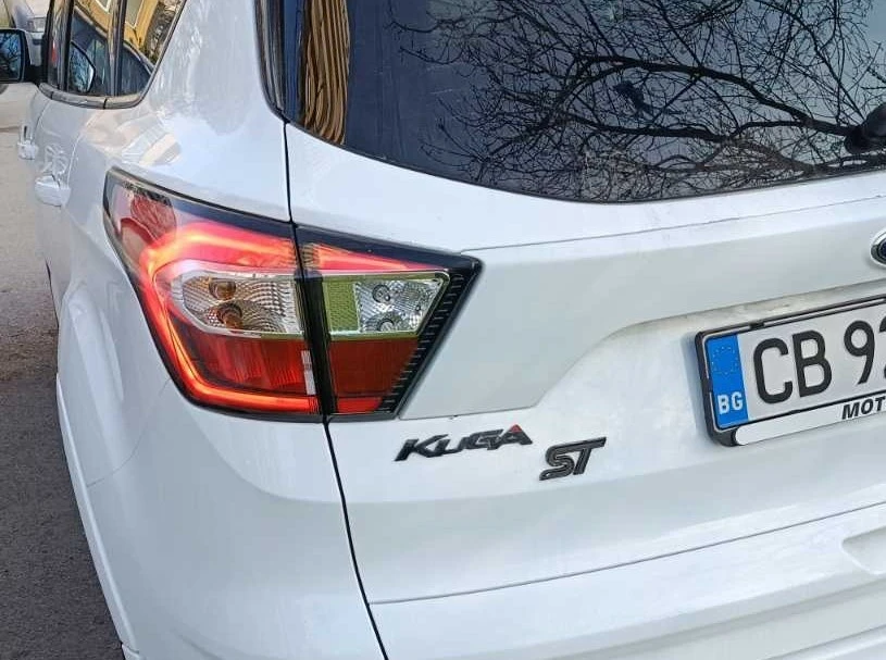 Ford Kuga 1.5 TDCi 2x4 PowerShift Automatic , снимка 6 - Автомобили и джипове - 54345404