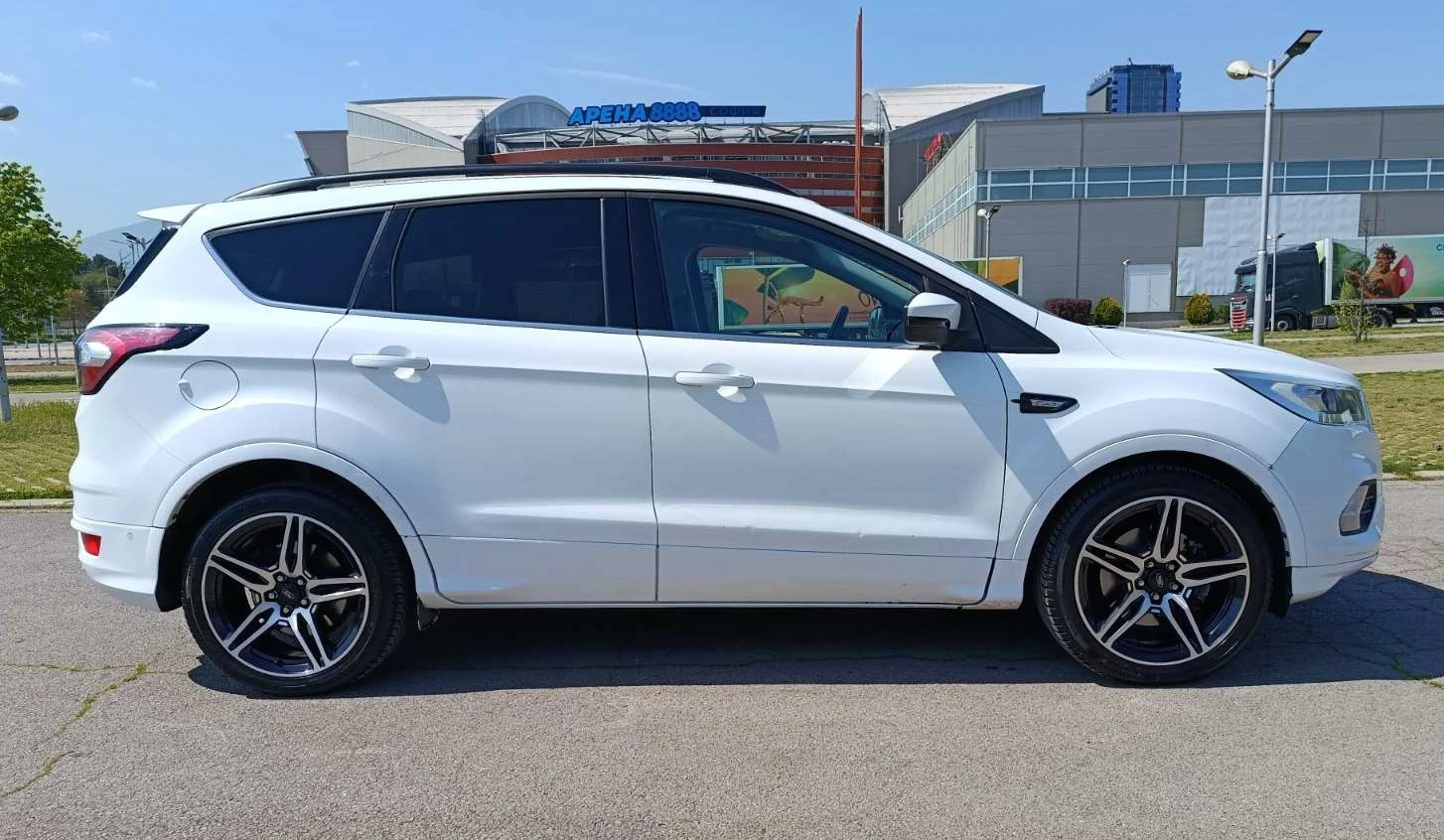 Ford Kuga 1.5 TDCi 2x4 PowerShift Automatic , снимка 4 - Автомобили и джипове - 54345404