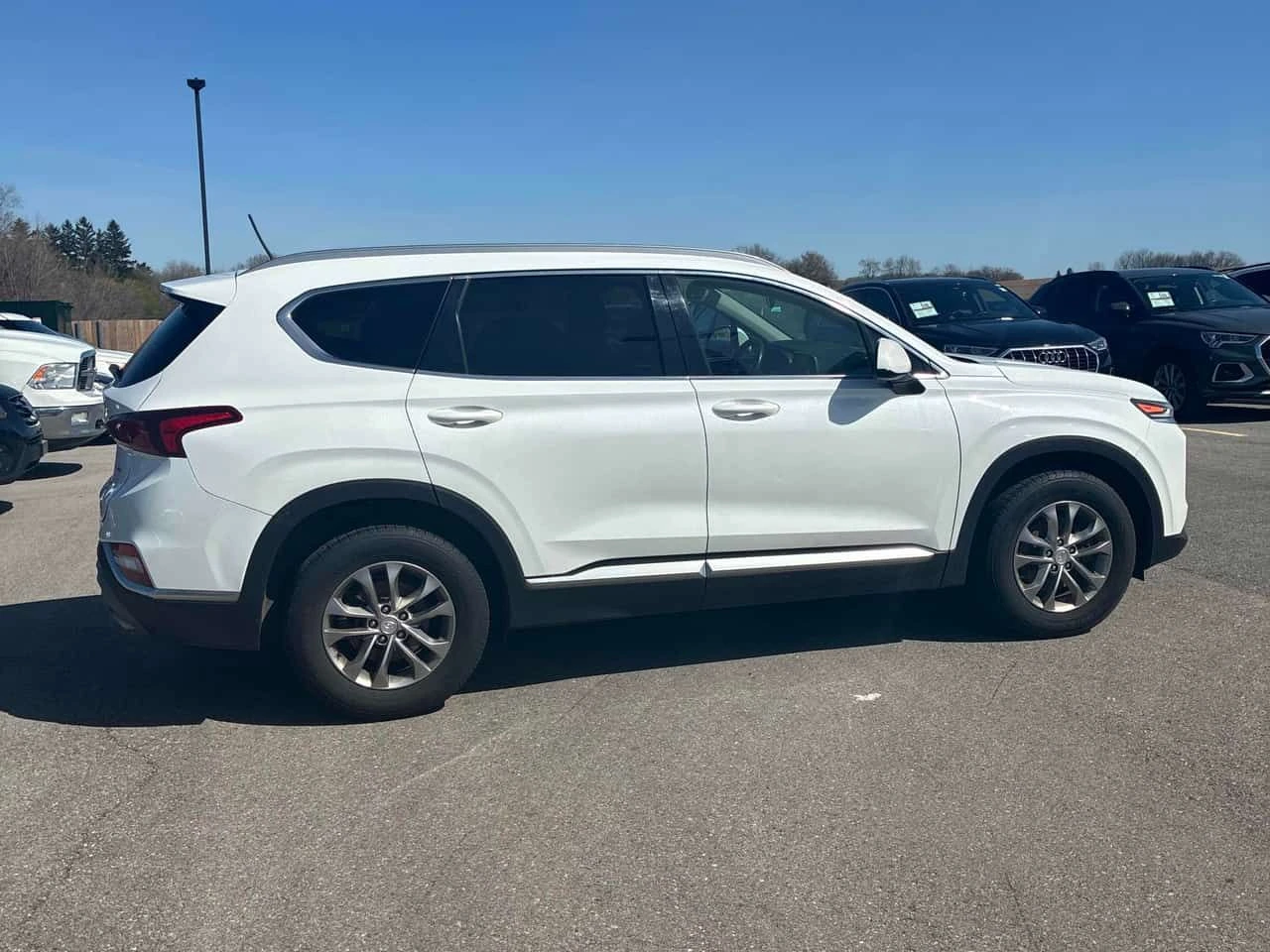 Hyundai Santa fe * Essential * ДИСТРОНИК* КАМЕРА* ПОДГРЕВ* , снимка 4 - Автомобили и джипове - 54358731