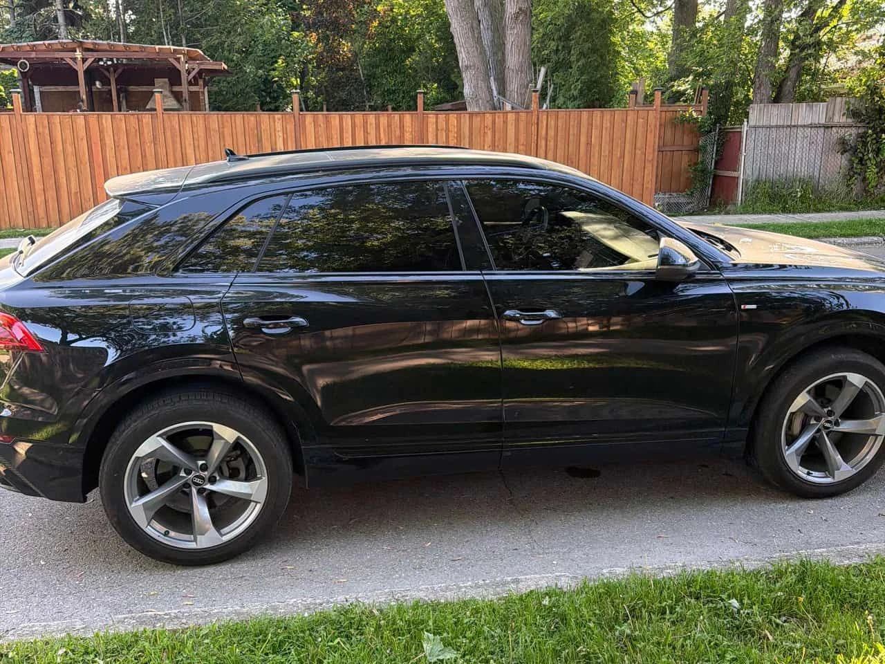 Audi Q8  Progressiv /360/DIS/АВТОКРЕДИТ, снимка 3 - Автомобили и джипове - 54735233
