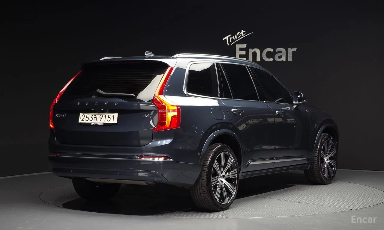 Volvo Xc90 ULTIMATE* BRIGHT* 360КАМЕРА* LANE* ASSIST* ПАНОРАМ, снимка 2 - Автомобили и джипове - 54884957