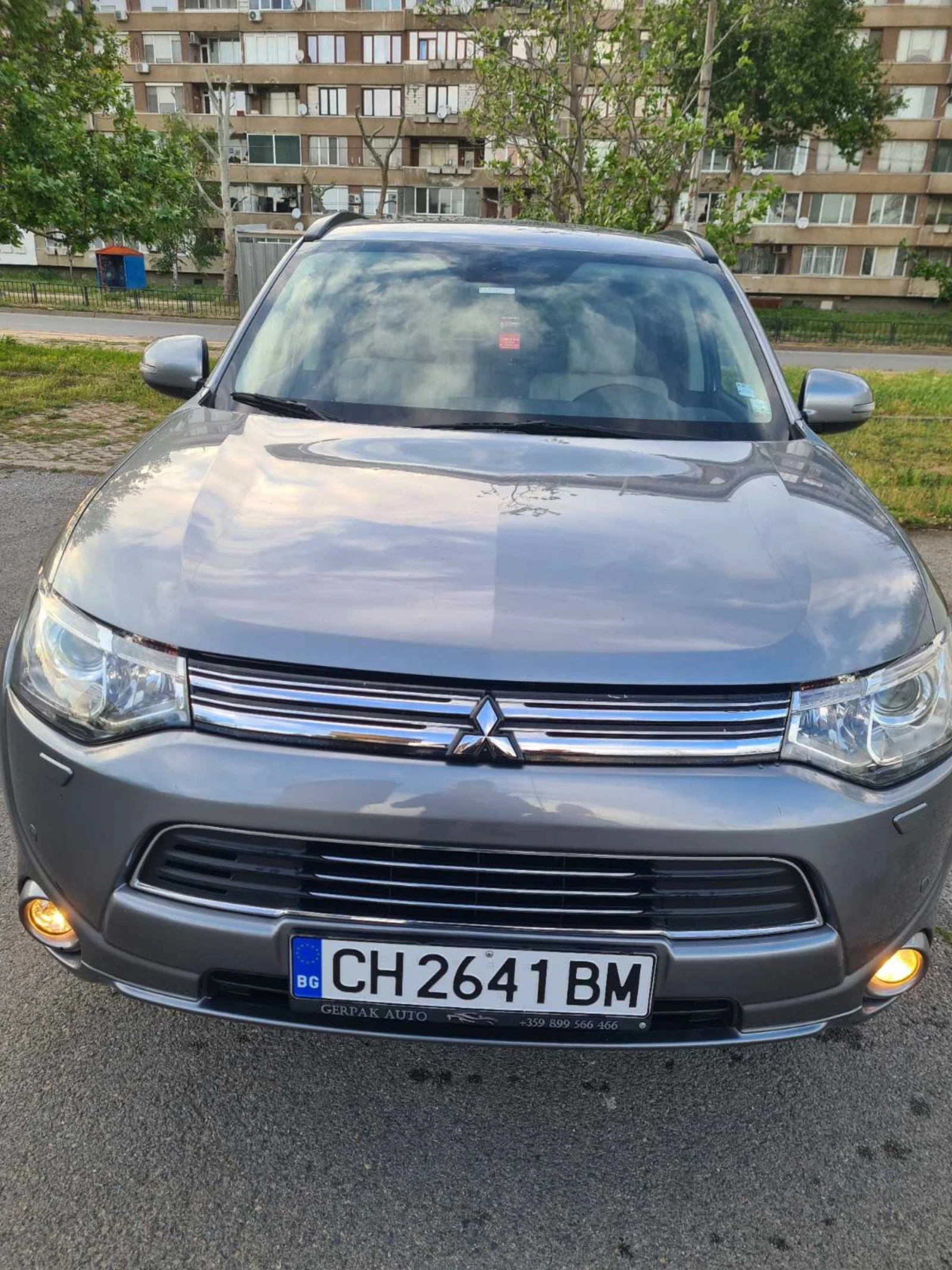 Mitsubishi Outlander, снимка 4 - Автомобили и джипове - 55228985