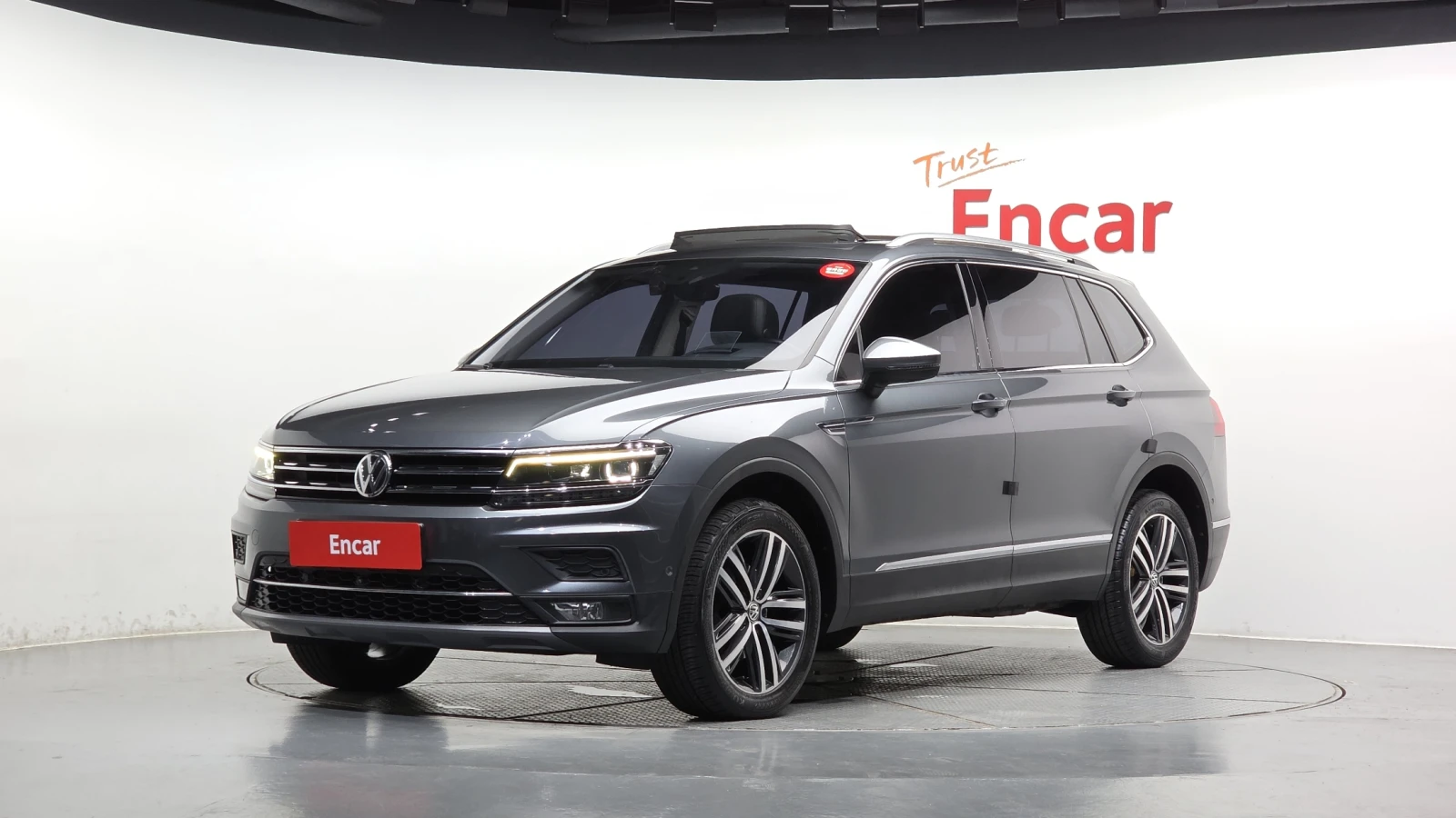 VW Tiguan 2.0 TDI* ЕЛ. БАГАЖНИК* HUD* 360* BLIND SPOT* КРАЙН