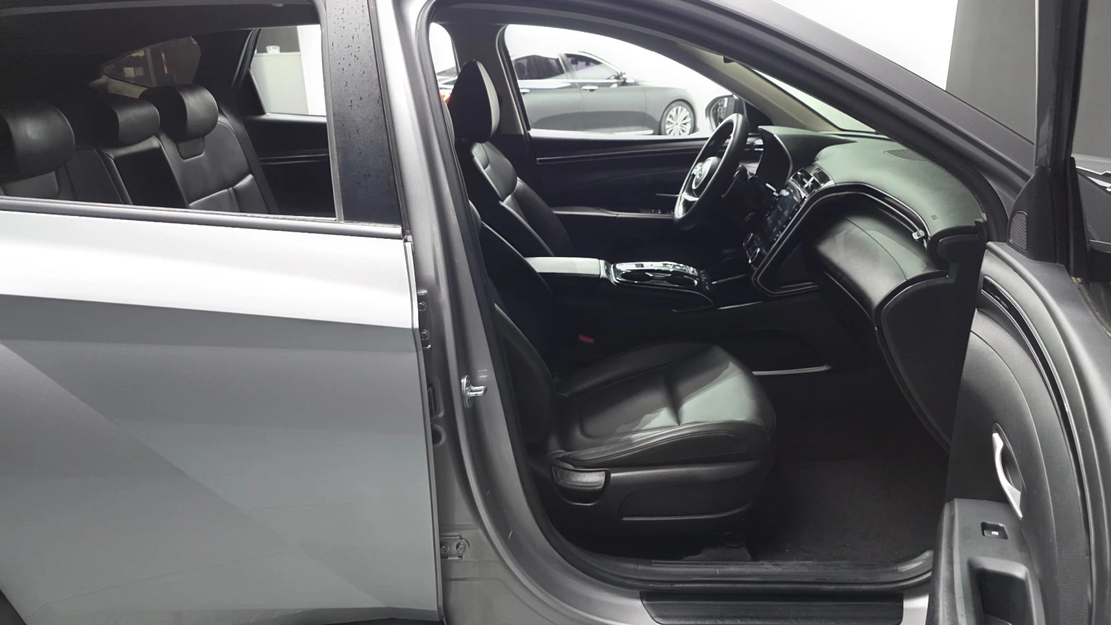 Hyundai Tucson 2.0 Diesel 4WD Modern, снимка 11 - Автомобили и джипове - 56704476