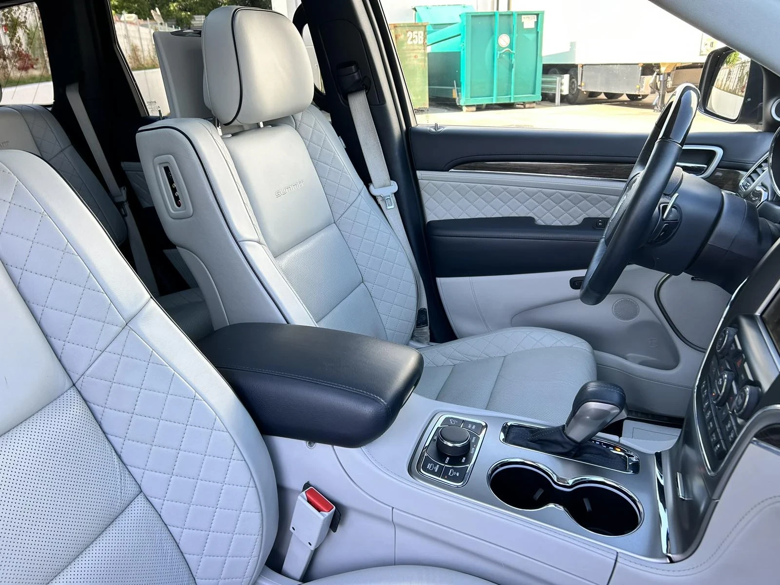 Jeep Grand cherokee  SUMMIT, снимка 2 - Автомобили и джипове - 56658917