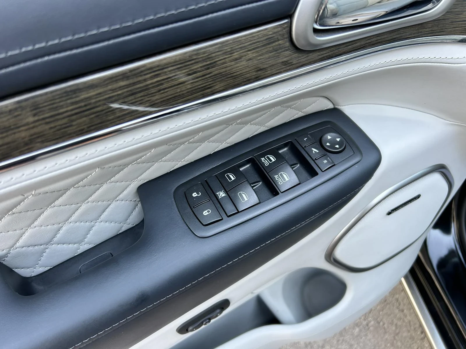 Jeep Grand cherokee  SUMMIT, снимка 13 - Автомобили и джипове - 56658917