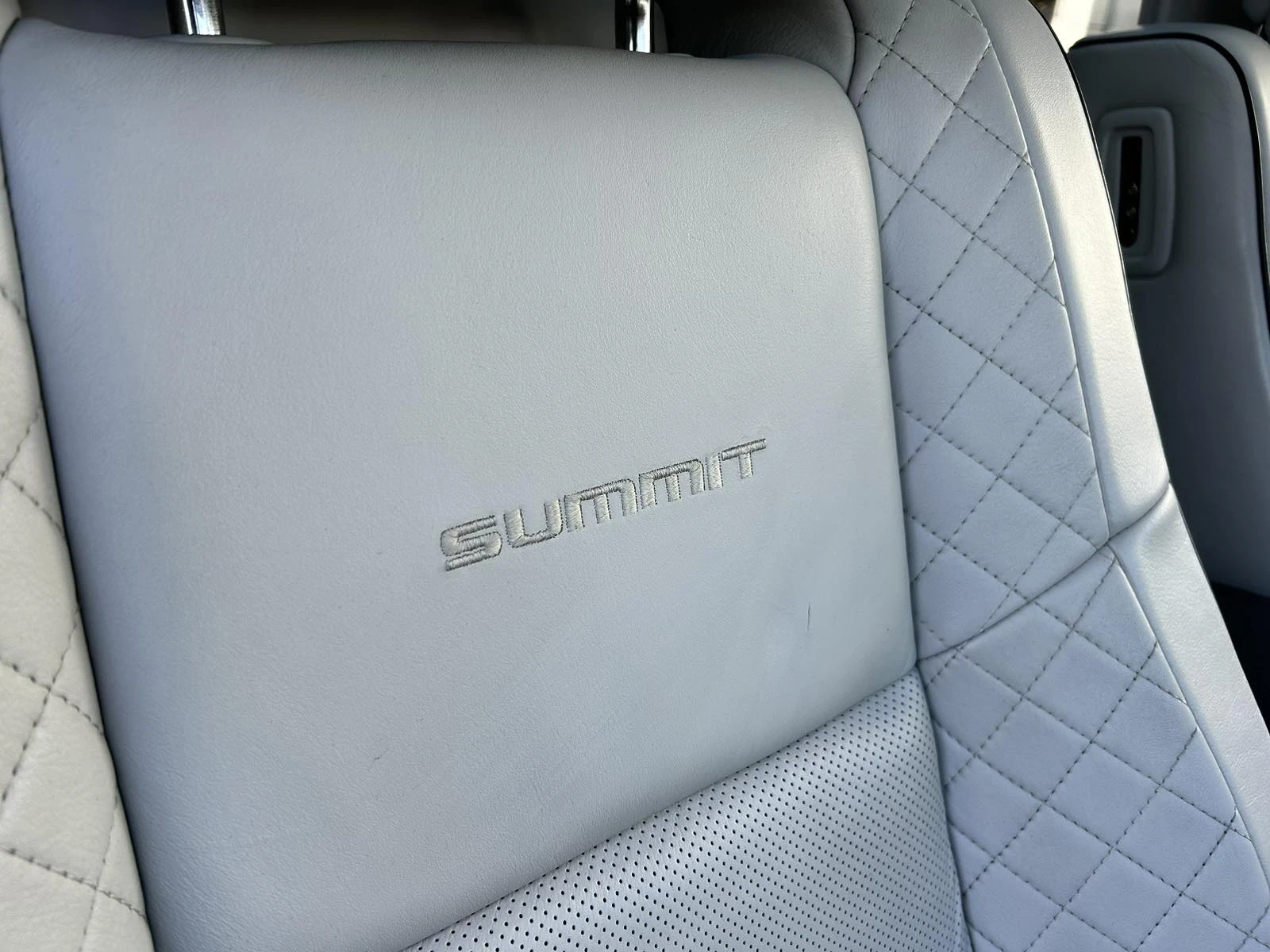 Jeep Grand cherokee  SUMMIT, снимка 3 - Автомобили и джипове - 56658917