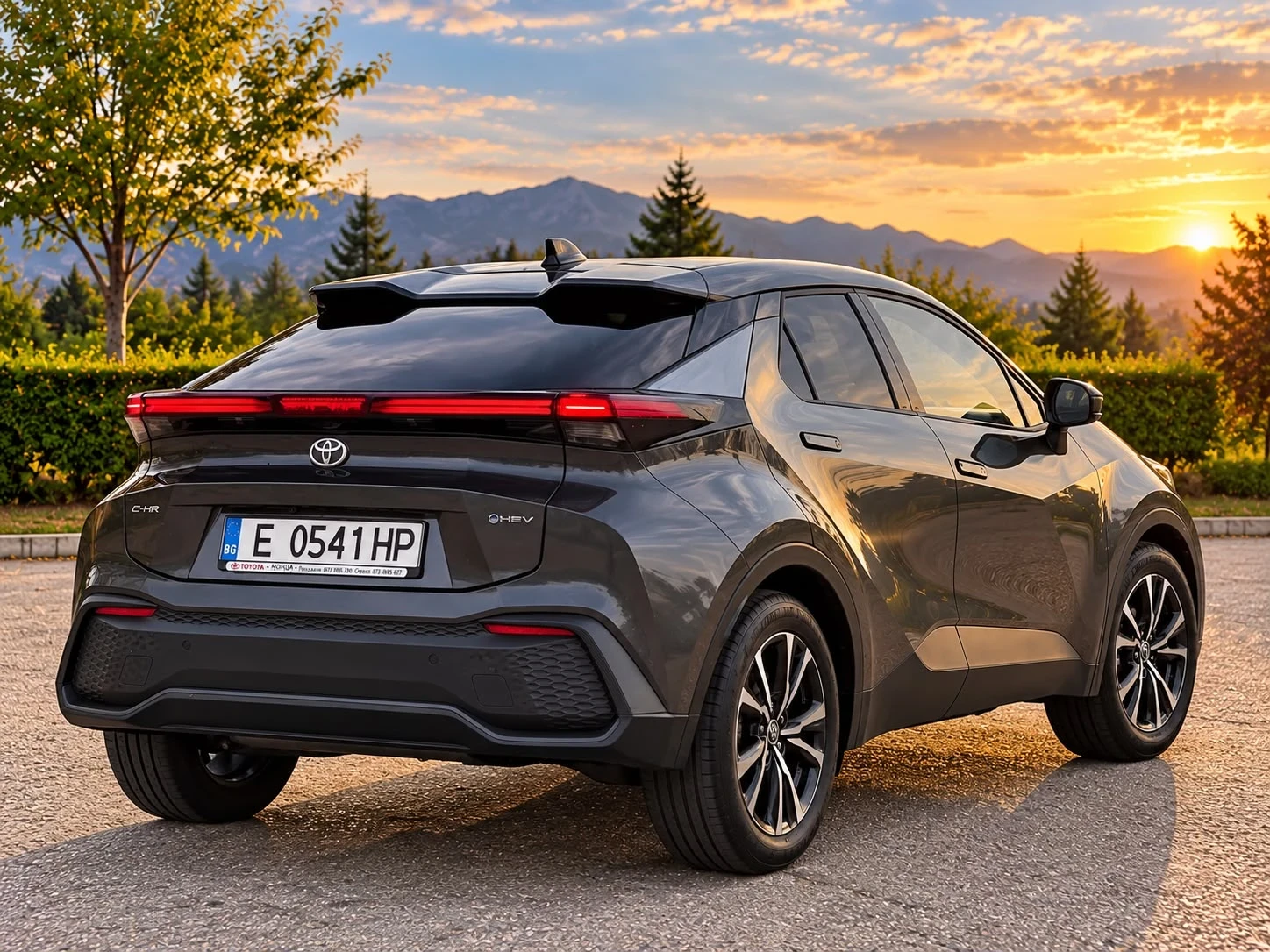 Toyota C-HR, снимка 4 - Автомобили и джипове - 56691455