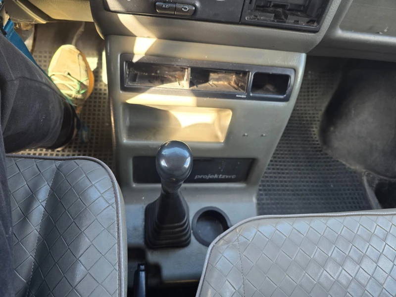 VW T4 2.5 TDI 102 ps ACV, снимка 3 - Бусове и автобуси - 51889220