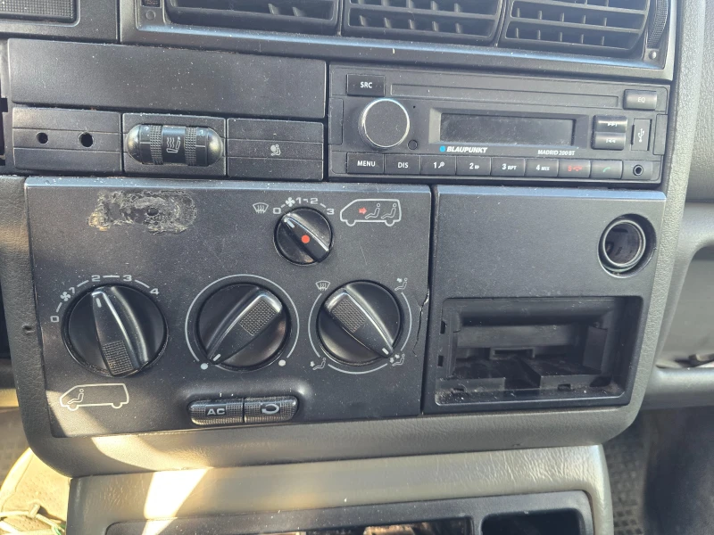 VW T4 2.5 TDI 102 ps ACV, снимка 2 - Бусове и автобуси - 51889220