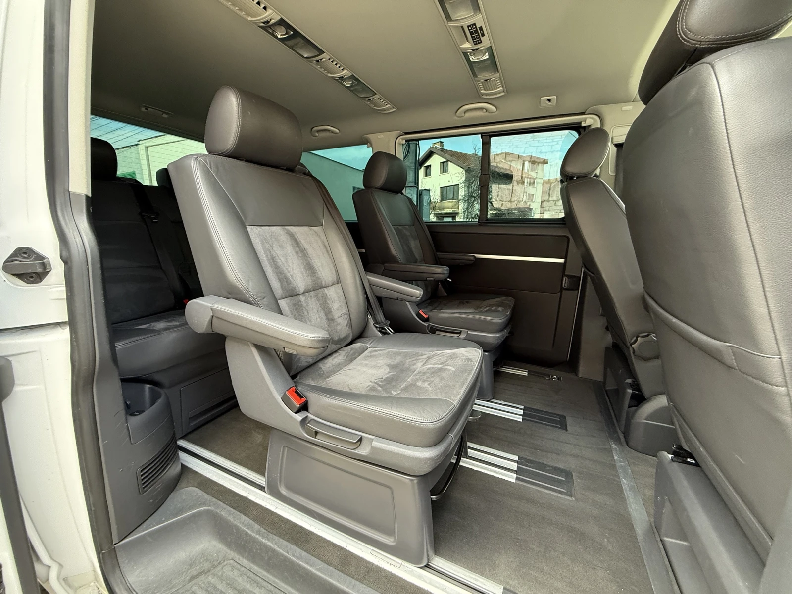 VW Multivan EDITION-25-4X4-AVTOMAT-7- | Mobile.bg   16