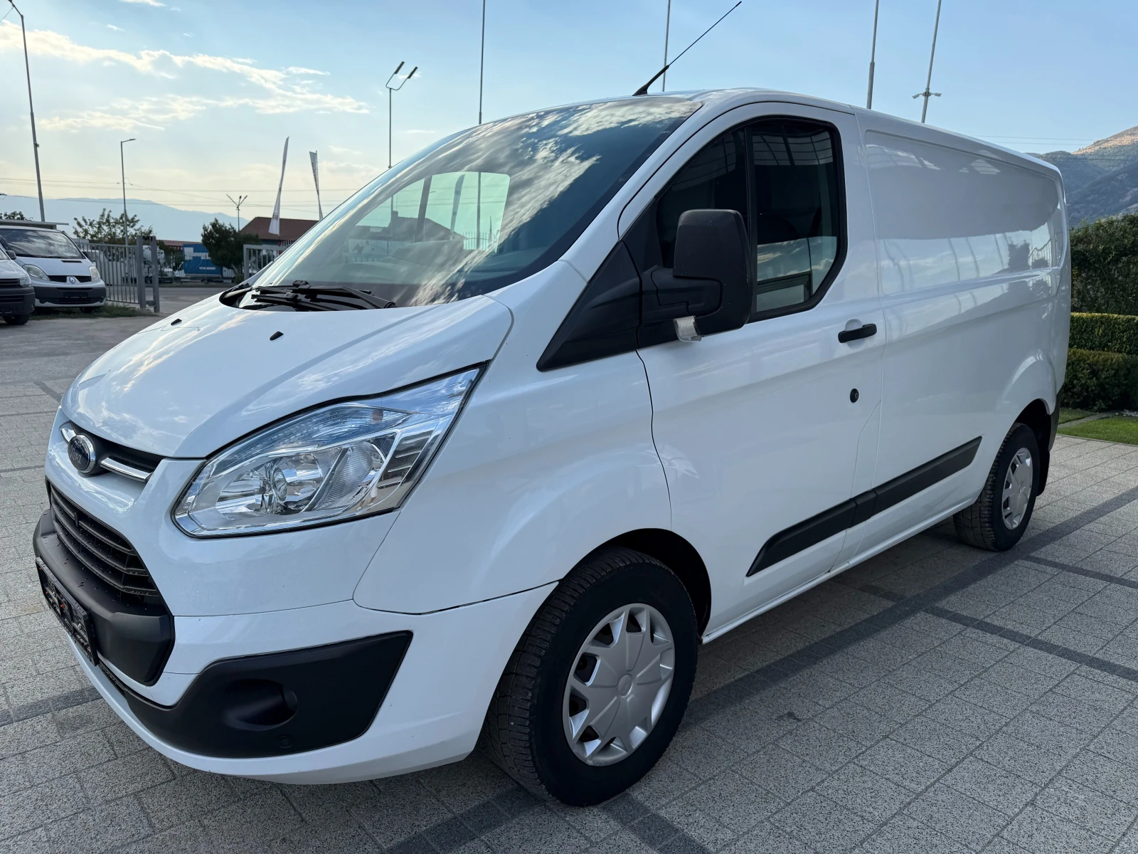 Ford Transit Custom 2.2TDCI Климатик L1H1  - изображение 4