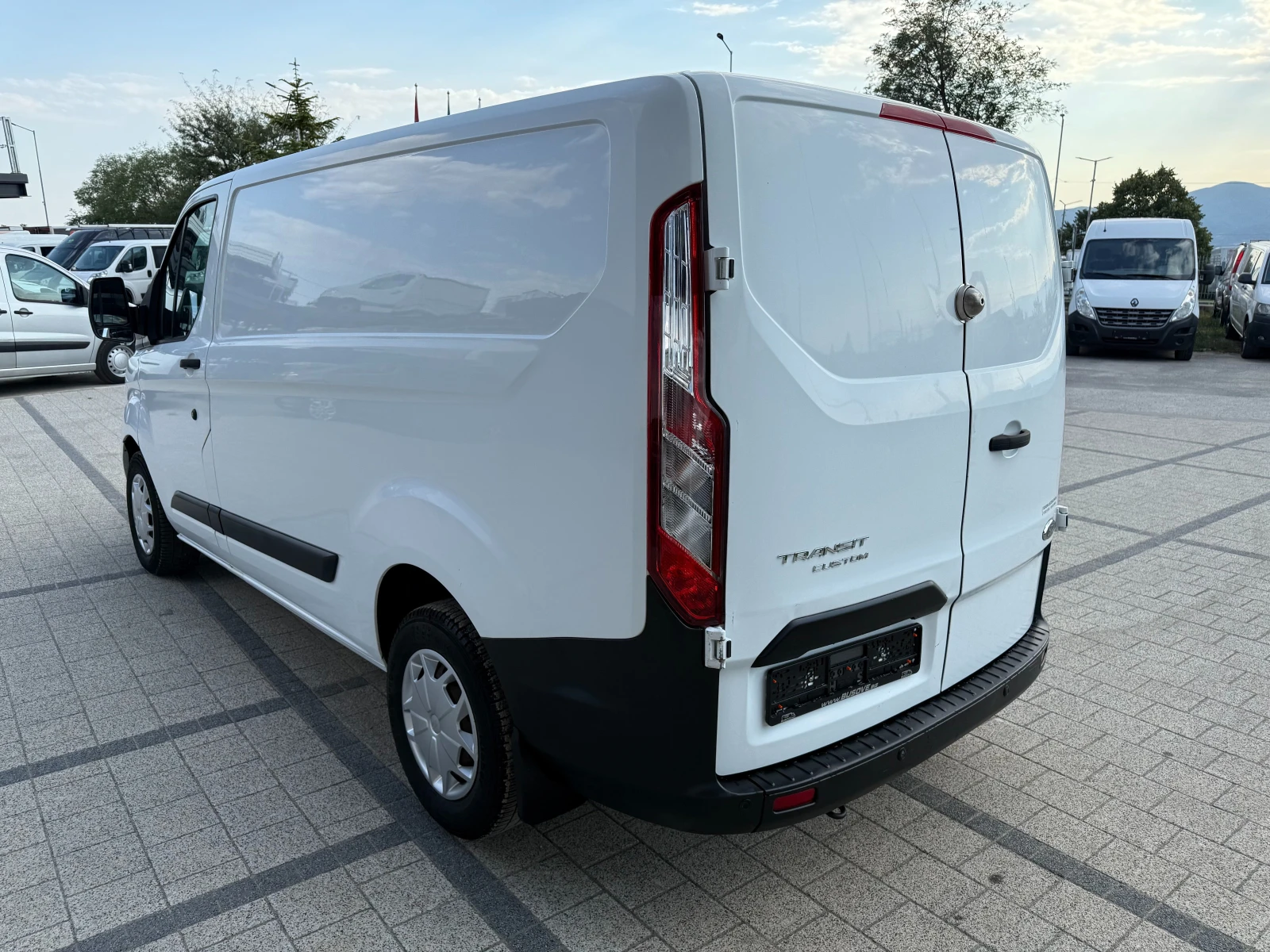 Ford Transit Custom 2.2TDCI Климатик L1H1  - изображение 6