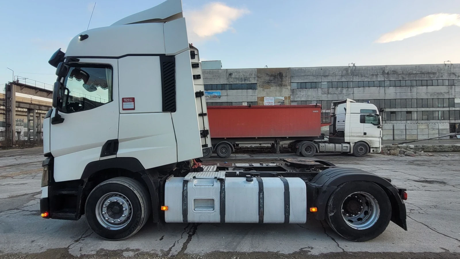 Renault T 460 - изображение 7