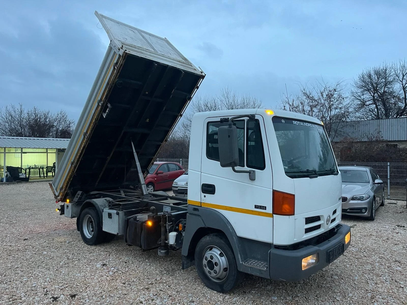 Nissan Atleon 3 ������� �������� � ��������� 7500�� | Mobile.bg � ����������� 1