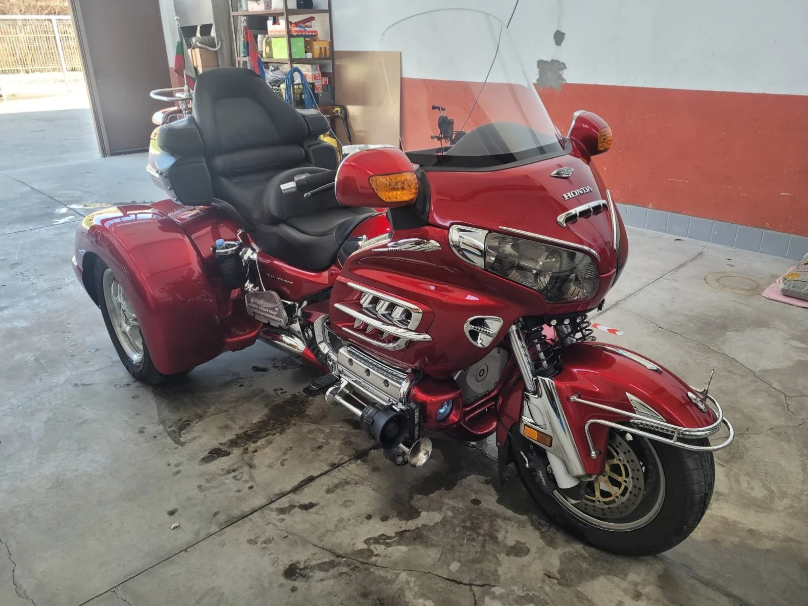 Honda Gold Wing 1800 - изображение 9