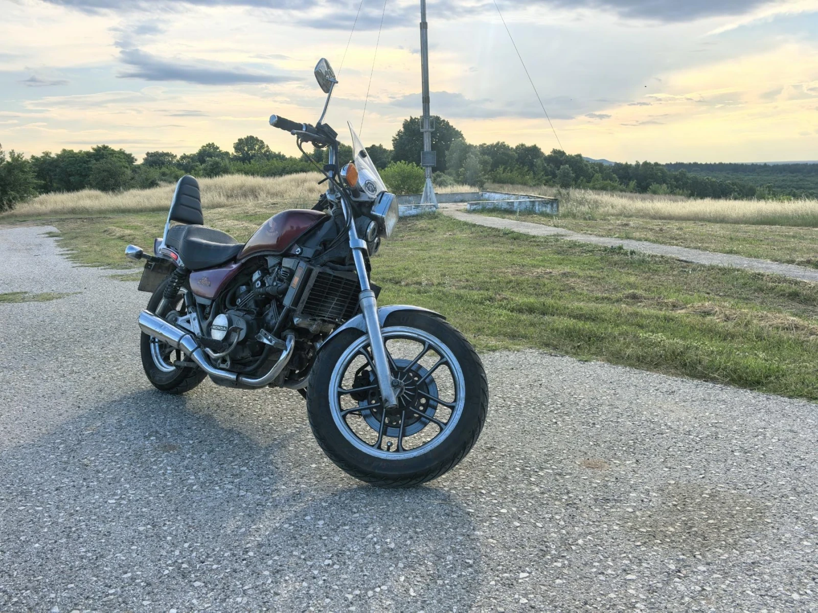 Honda Magna