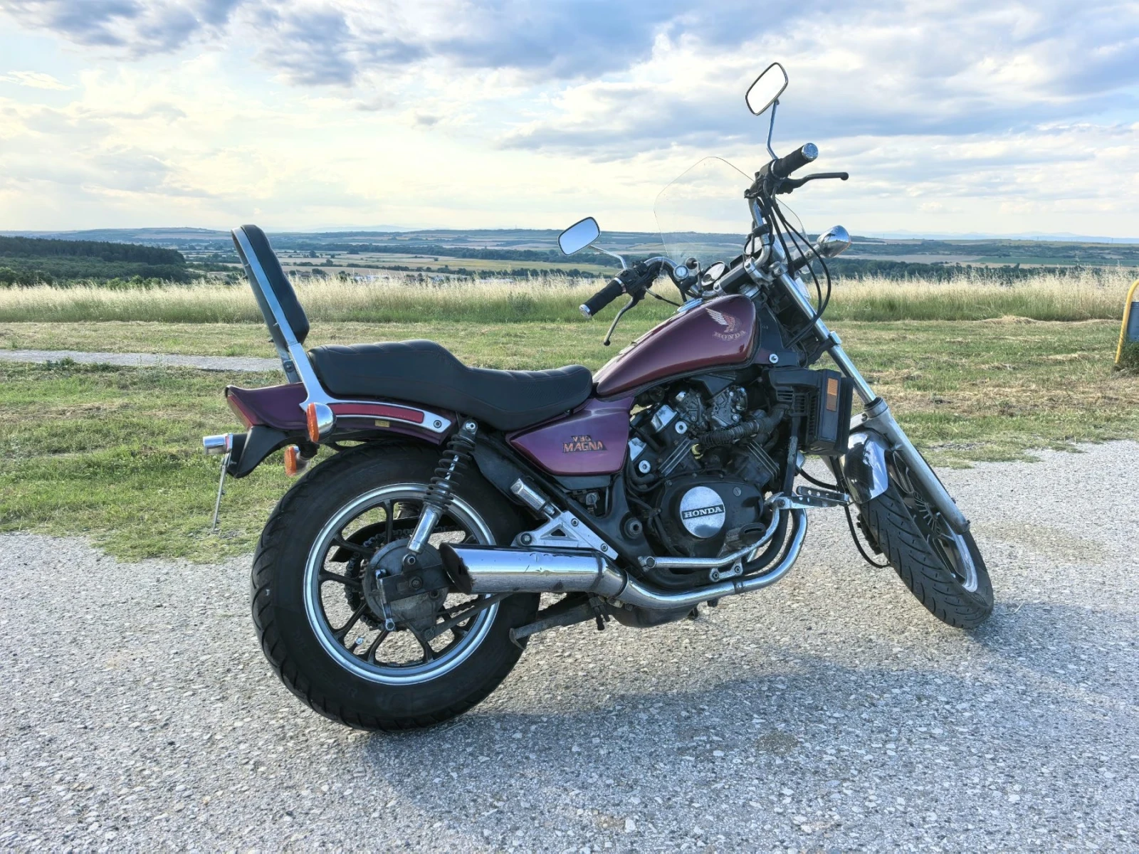 Honda Magna, снимка 2 - Мотоциклети и мототехника - 55882318