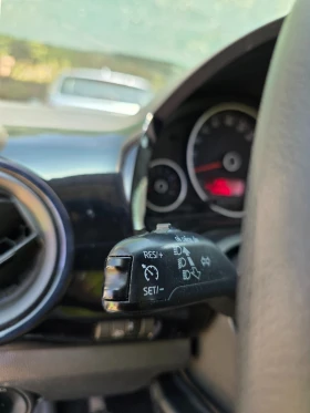 VW Up - 2600 € / 5085.16 лв. - 43407812 9