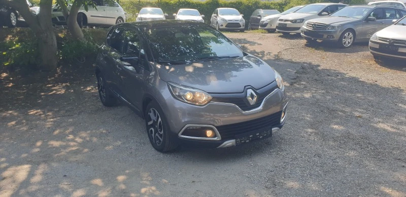 Renault Captur RUNWAY 15dci FULL NAVI КОЖА АВТОМАТИК, снимка 3 - Автомобили и джипове - 43527182