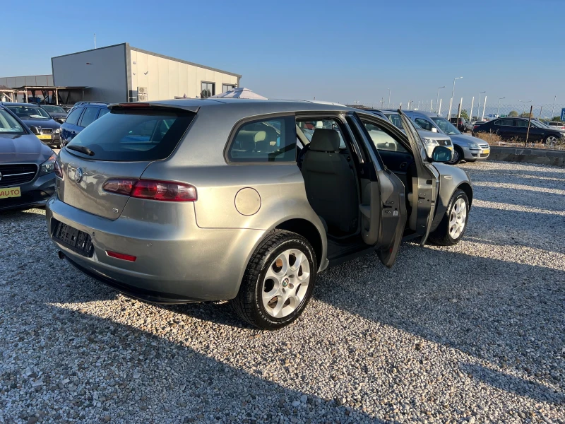 Alfa Romeo 159 sportwagon ЛИЗИНГ-КЛИМАТРОНИК, снимка 12 - Автомобили и джипове - 47336750