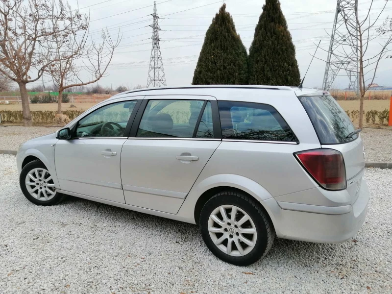 Opel Astra 1.9 CDT 6ск, снимка 6 - Автомобили и джипове - 48144725